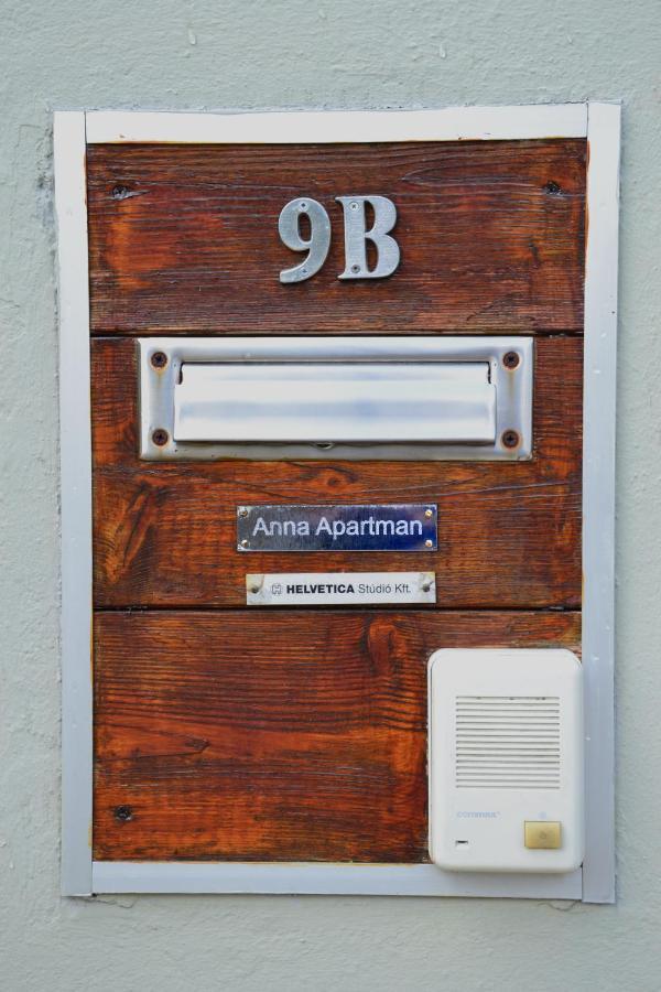 Anna Apartment Budaors Luaran gambar